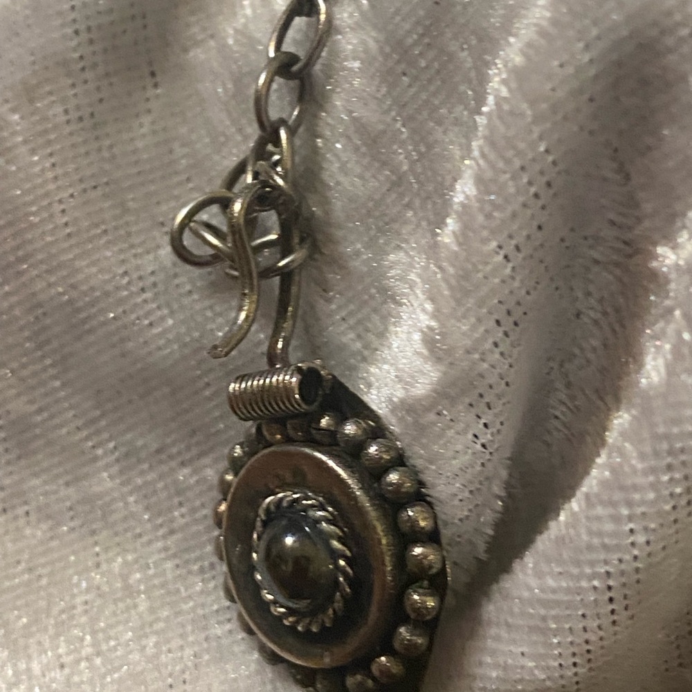 Vintage Chocker Necklace Southwest Style Silver-tone with Black Stone Center - Picture 3 of 9